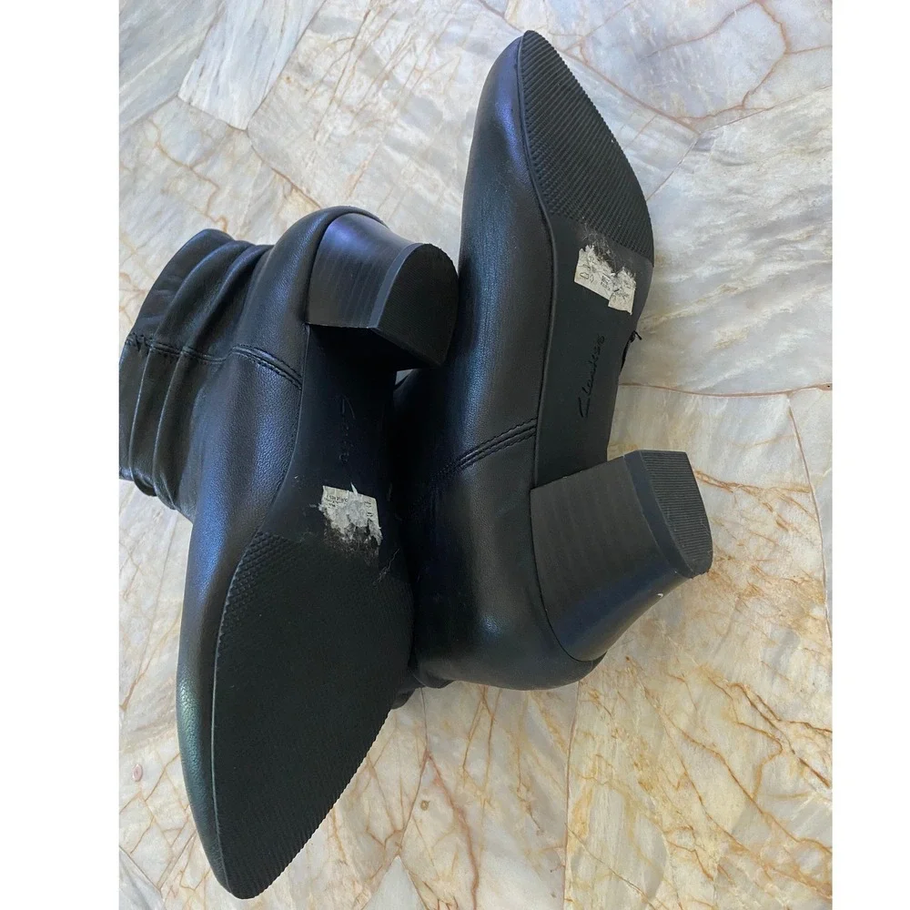 Clarks Black Leather Slouchy Ankle Boots Pointed Toe Block Heel Side Zip 6 1/2